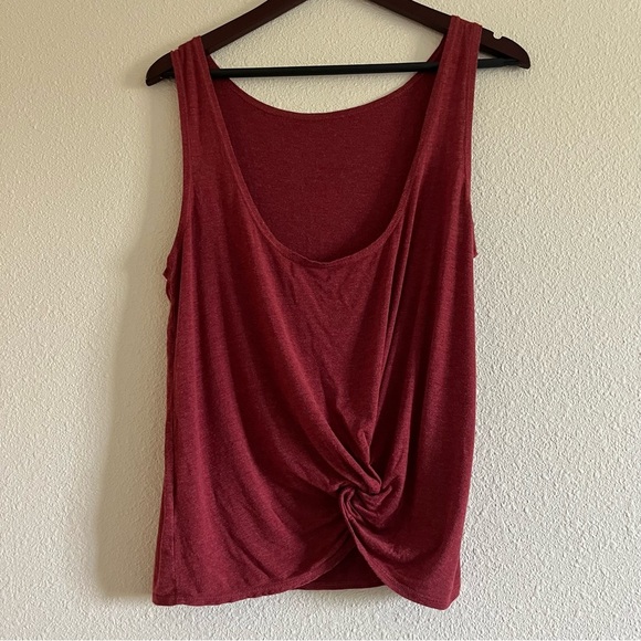 Zyia Red / Burgundy / Maroon Swirl Low Tie Back Athletic Workout Tank in Small - Picture 8 of 13